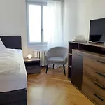 Апартаменты Henry's 100 By Interhome