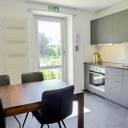Apartment Henry's 100 By Interhome *