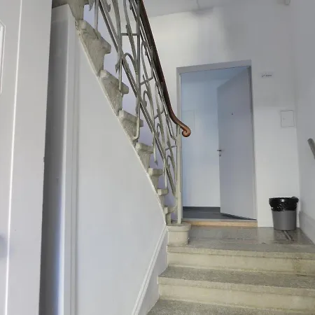 Henry's 100 By Interhome אינטרלאקן