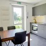 Apartment Henry's 100 By Interhome *